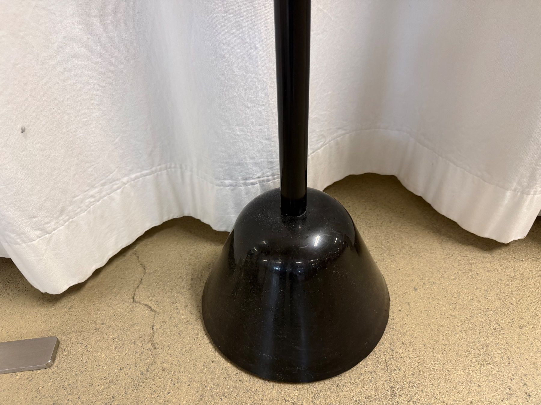 Altro in Decorazioni & Accessori: Postmoderne Servomanto Garderobe von Achille Castiglioni1980 – Usato da Gümligen venduto da Brocki-Reimal-Stift 2