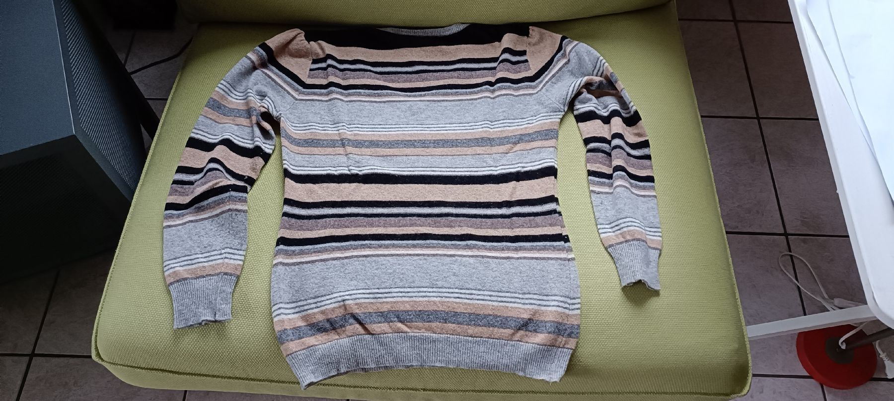 Pullover & Sweatshirts: Pullover 80% Wolle Gr. S (36-38) – Gebraucht aus Porza von tbch 3