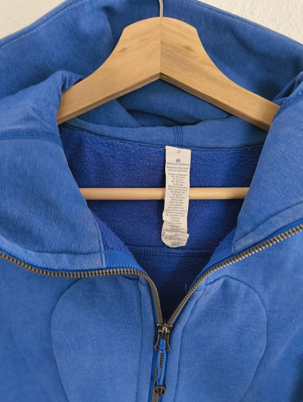 Lululemon Maglioni & Felpe: Lululemon Scuba Hoodie – Usato da Stein am Rhein venduto da DaOhana 1