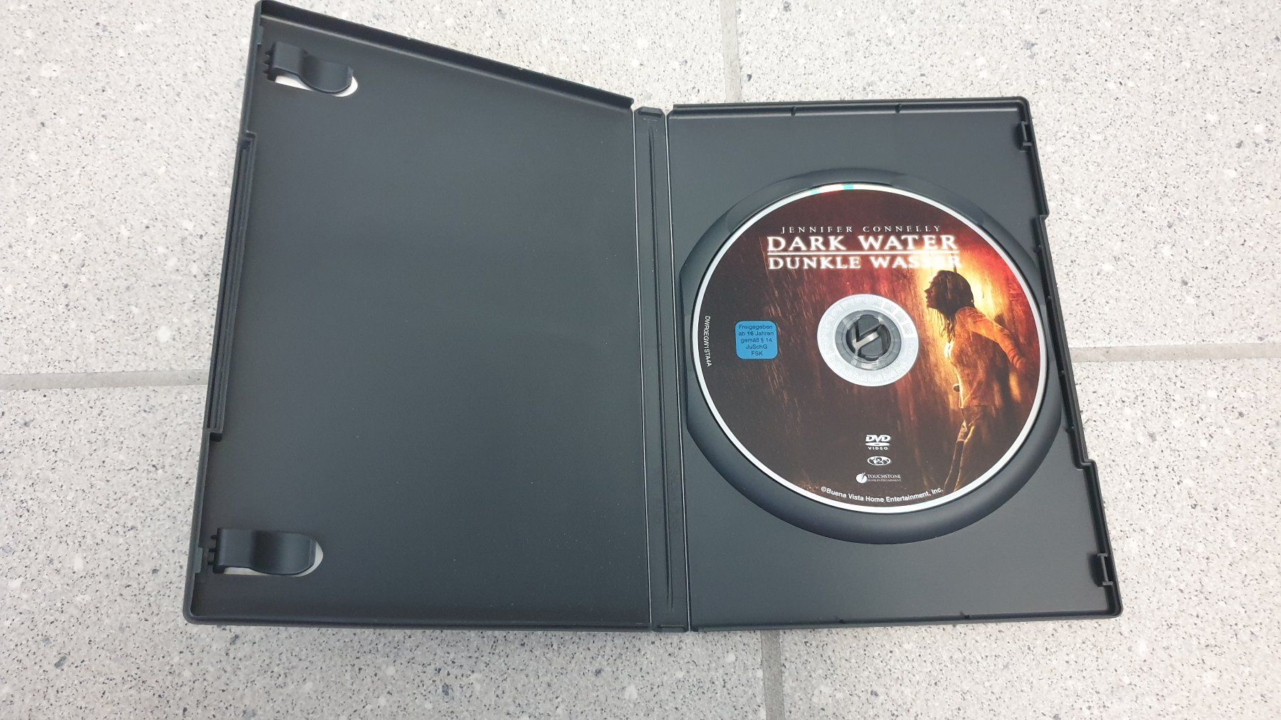 Tous les DVDs: Dark Water - Dunkle Wasser – D'occasion à Stäfa par Supertramp73 2