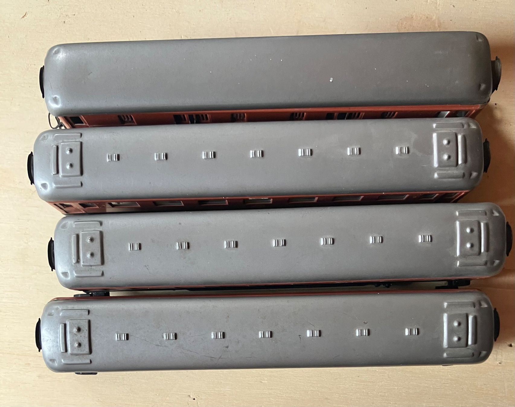 Märklin Modellini di ferrovie: 3 voitures et un fourgon Märklin des SJ – Usato da Dompierre VD venduto da immorentes 3
