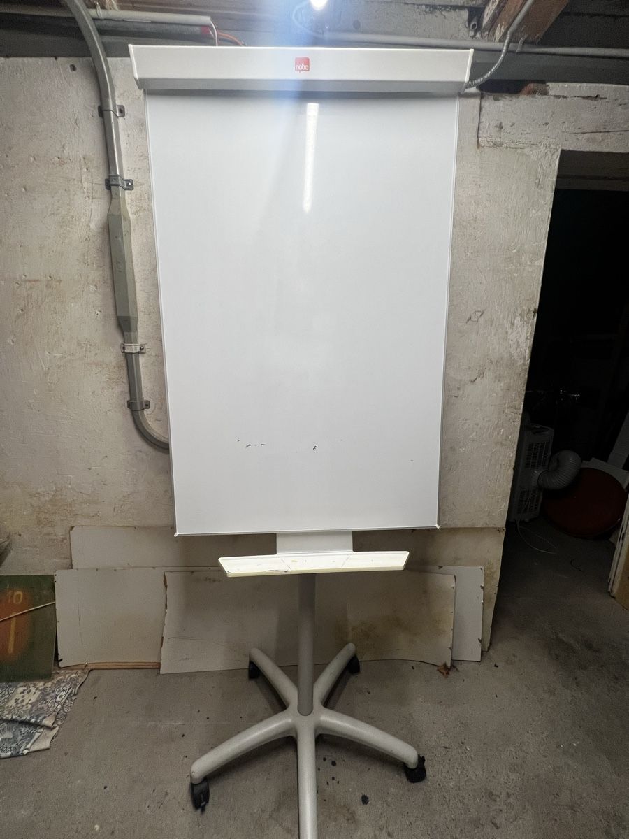Chevalets: Flipchart – D'occasion à Reinach BL par PAT-Jabar 1