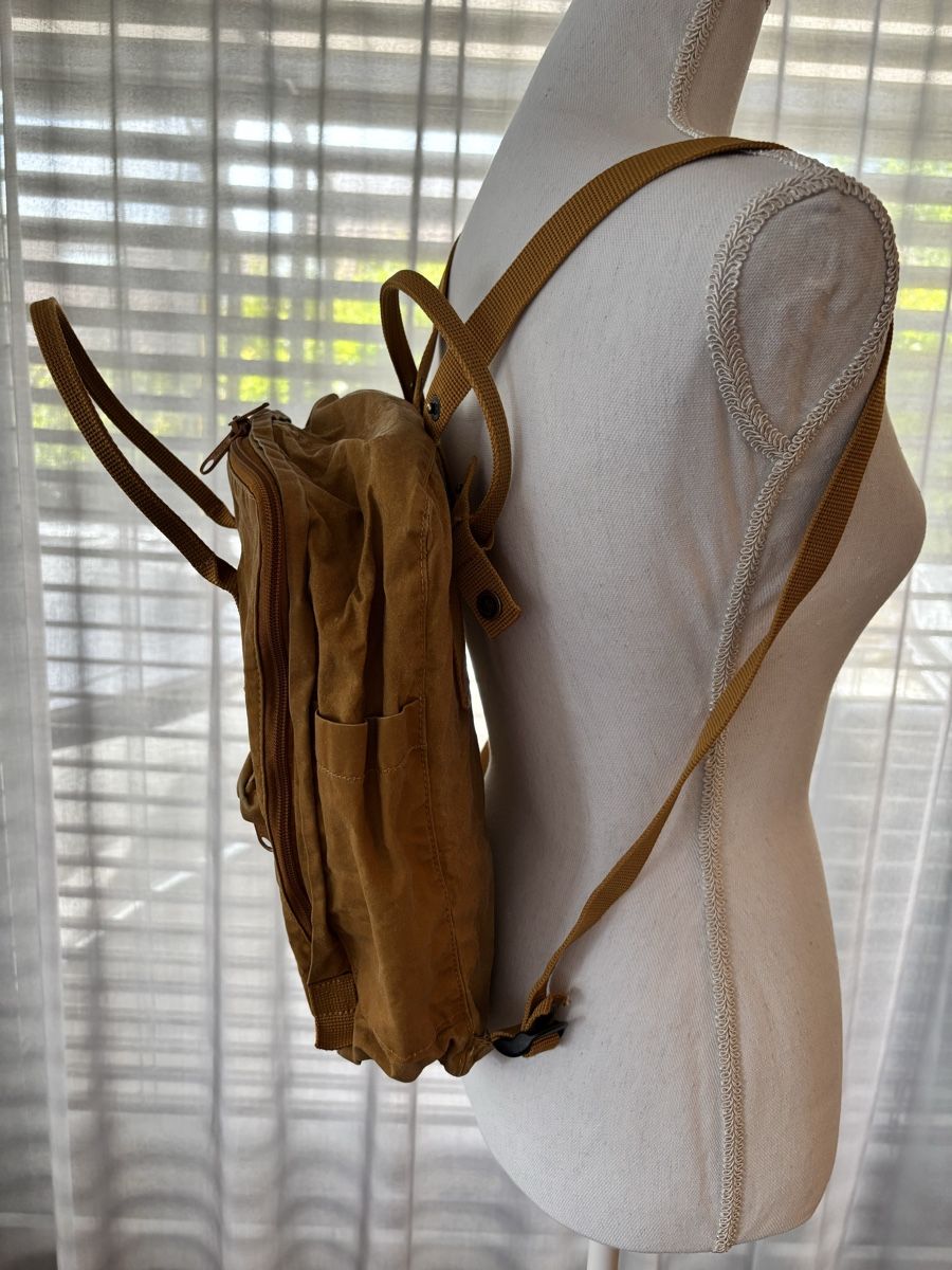Fjällräven Zaini: FJÄLLRÄVEN Kanken Rucksack – Usato da Muhen venduto da Claudi1985 2