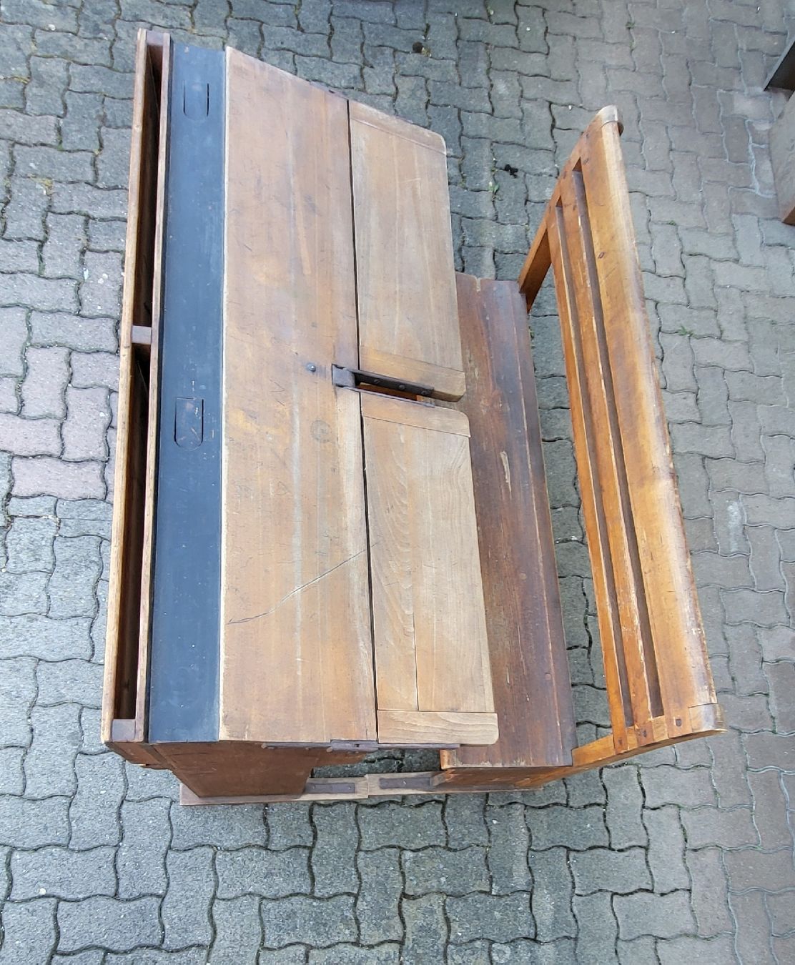 Scrivanie: Altes Schulpult  – Usato da Dübendorf venduto da chr_6mkh 4