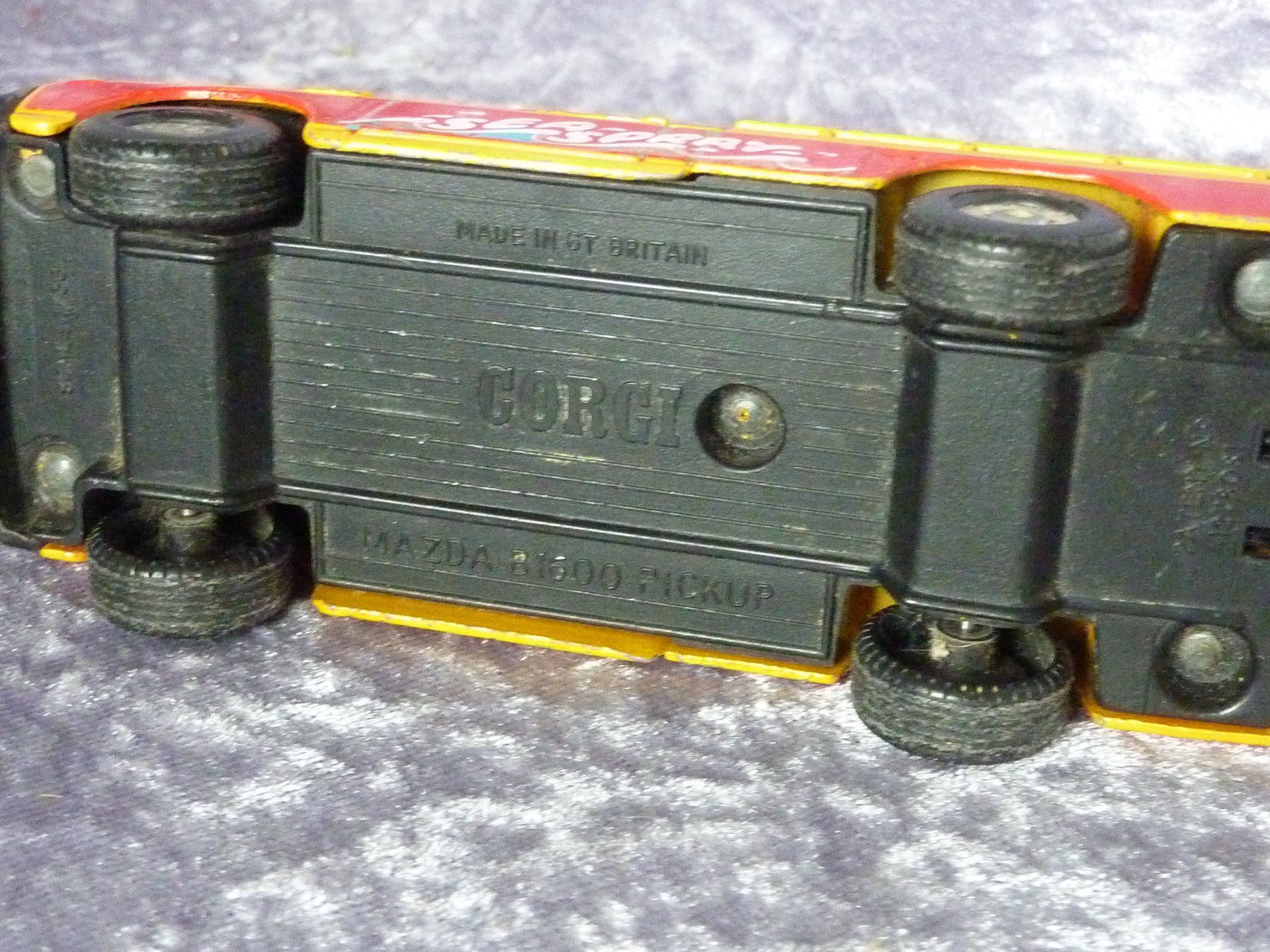 Mazda Voitures modèles: Mazda B1600 Pickup – D'occasion à Dürrenäsch par modellautos4you 4