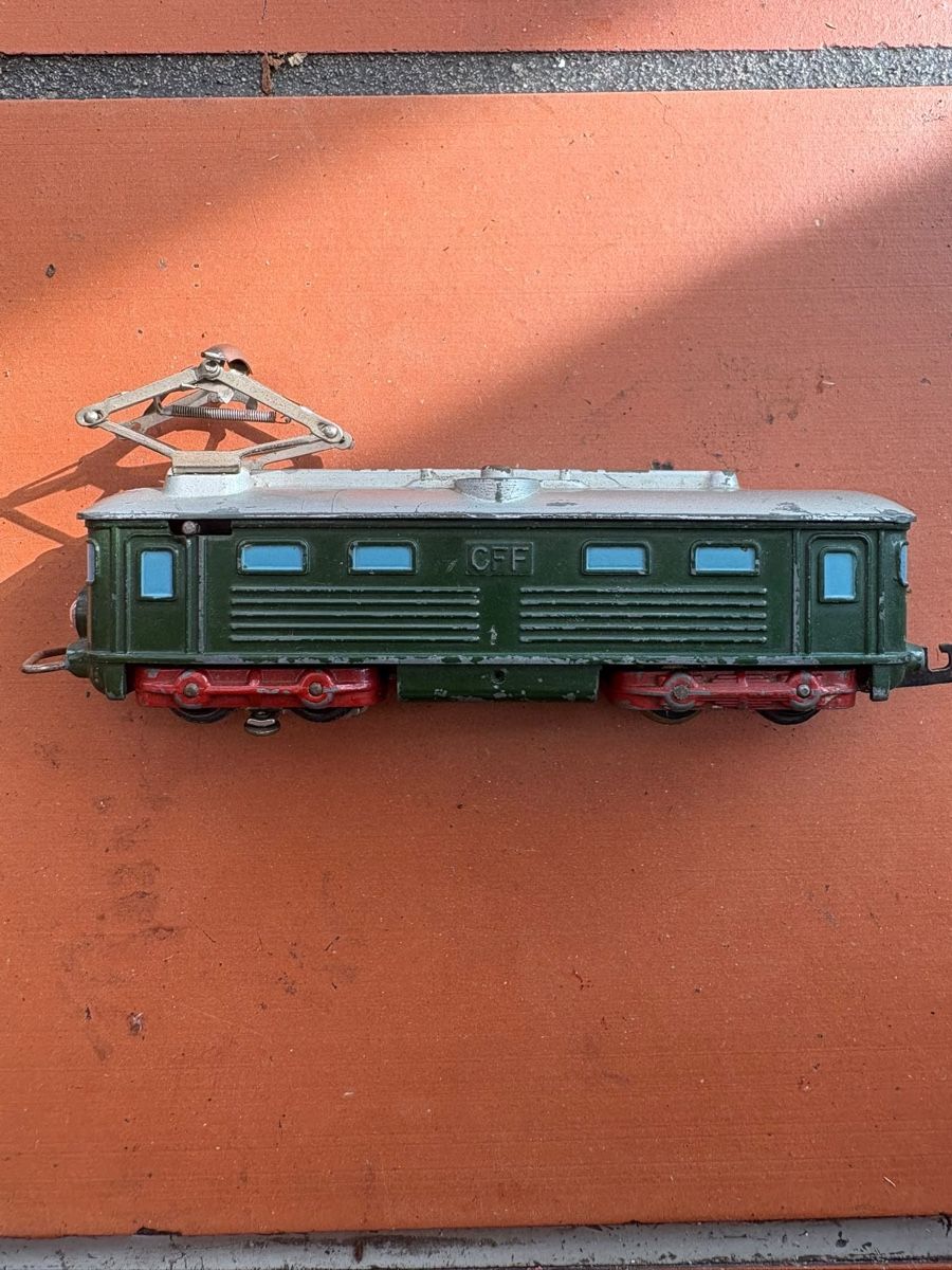 Märklin Modelleisenbahnen: Märklin Modelleisenbahn – Gebraucht aus Küssnacht am Rigi von Andreakamm