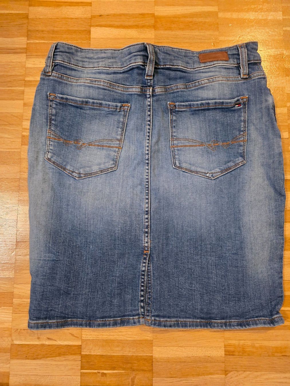 Tommy Hilfiger Gonne: Tommy Hilfiger Rock, Grösse M – Usato da Basel venduto da Galia2000 2