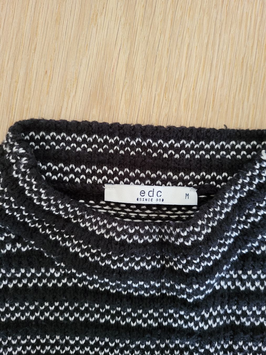 Kleider: Strickkleid von EDC, Grösse M, schwarzweiss gestreift – Gebraucht aus Steffisburg von esneusdaheime 1