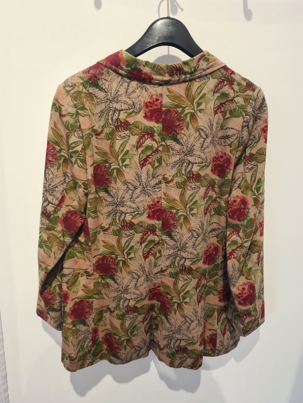 Jacken: Vintage Damen Blazer mit Blumenmuster, Grösse 40 – Gebraucht aus Adligenswil von FriedasWelt 2