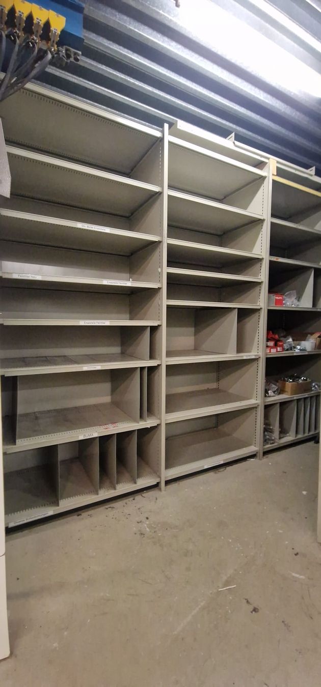 Scaffali: Metallregal/Fachbodenregal – Usato da Alpnach Dorf venduto da jkp_k62jg 1