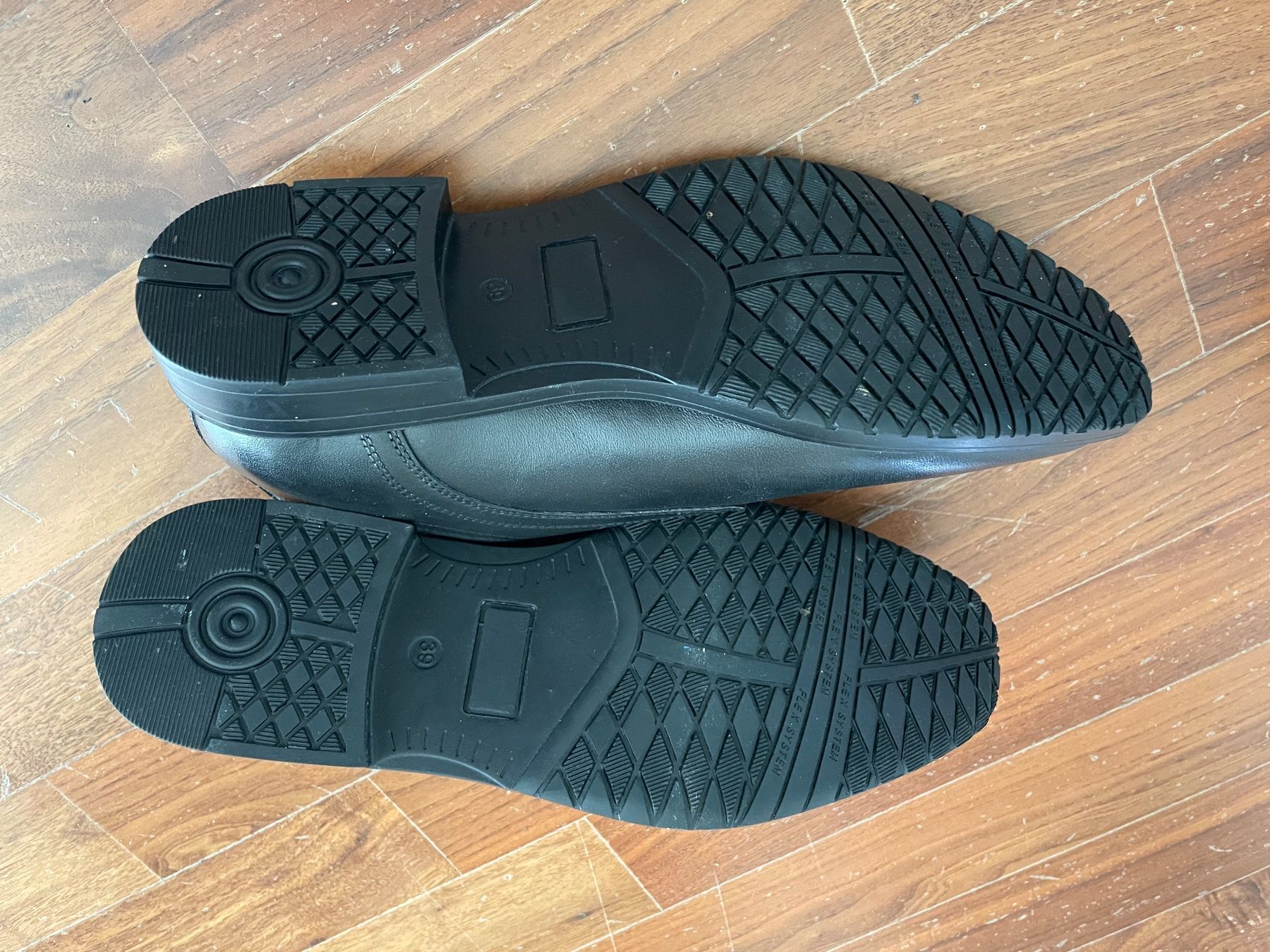 Schuhe für Jungen: Halbschuhe von Varese Grösse 39 – Neu (gemäss Beschreibung) aus Neuenkirch von balani 2