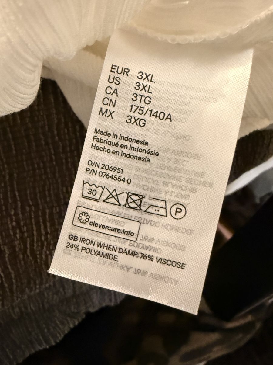 H&M Blusen: Sommer Bluse Off-Shoulder H&M - Top Zustand – Neu (gemäss Beschreibung) aus Basel von zukk_ 3