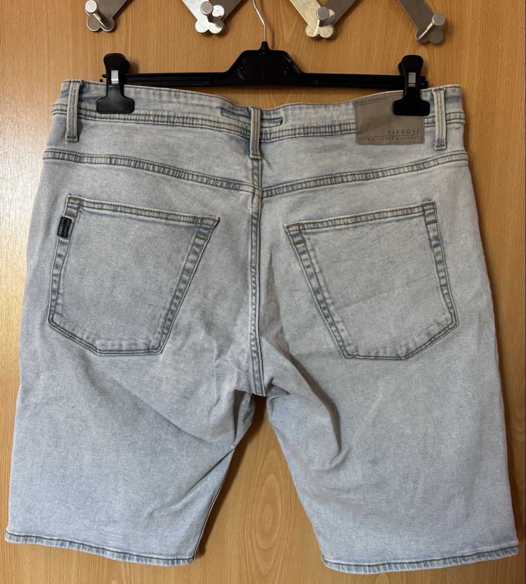 Jeans: Tiffosi Jeans Shorts – Usato da Ins venduto da maximal_30CHF 1