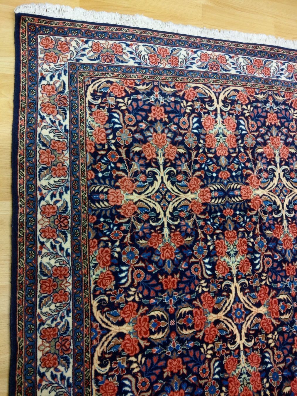 Bidjar Tappeti: Wunderschöner Rosen Bidjar 112 x 166 – Nuovo (secondo la descrizione) da Horgen venduto da ilanist 2