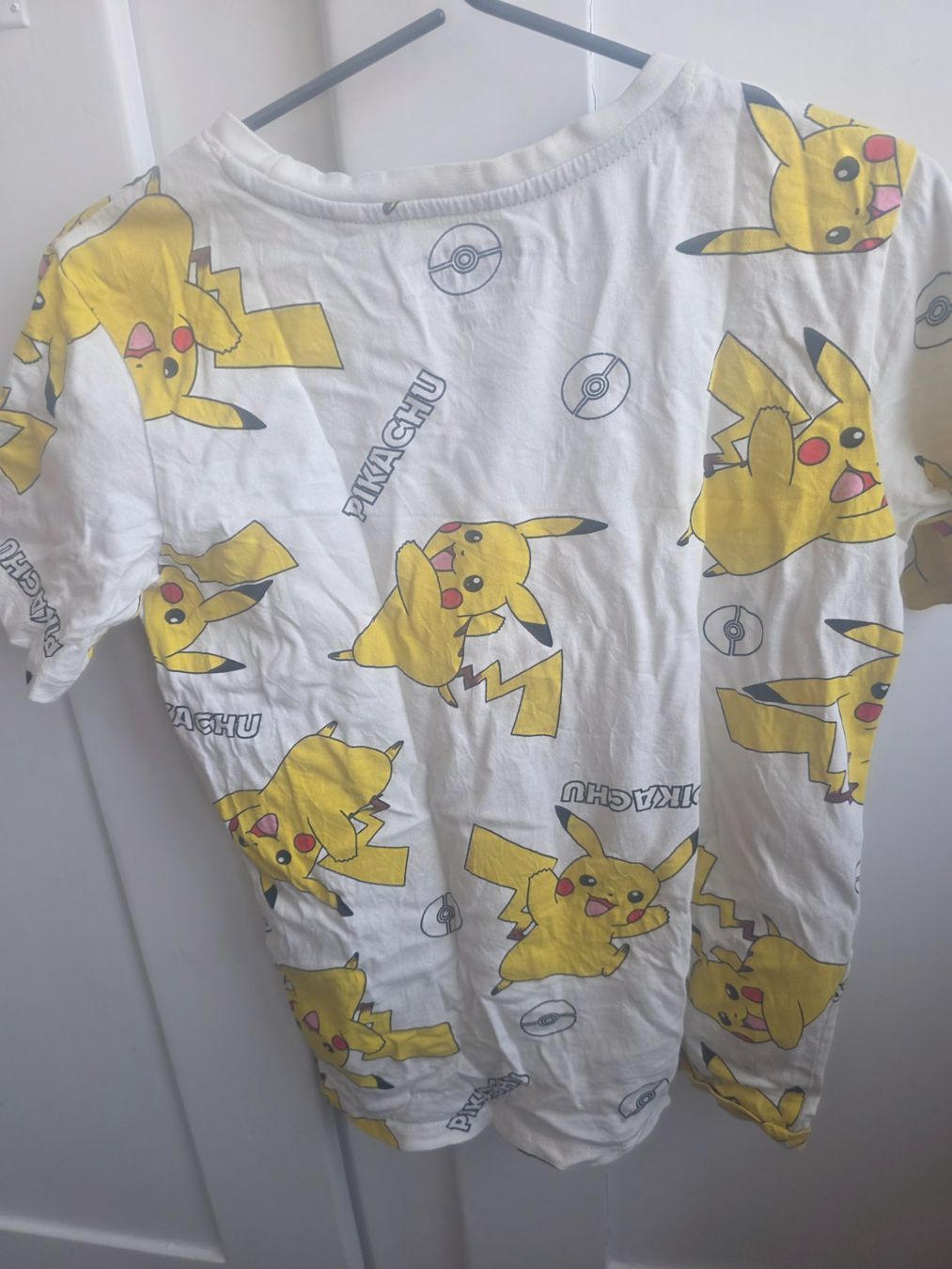 Hemden, T-Shirts & Polos: Pokemon T-Shirt Gr 134/140 – Gebraucht aus Wichtrach von Elenagonzi 1