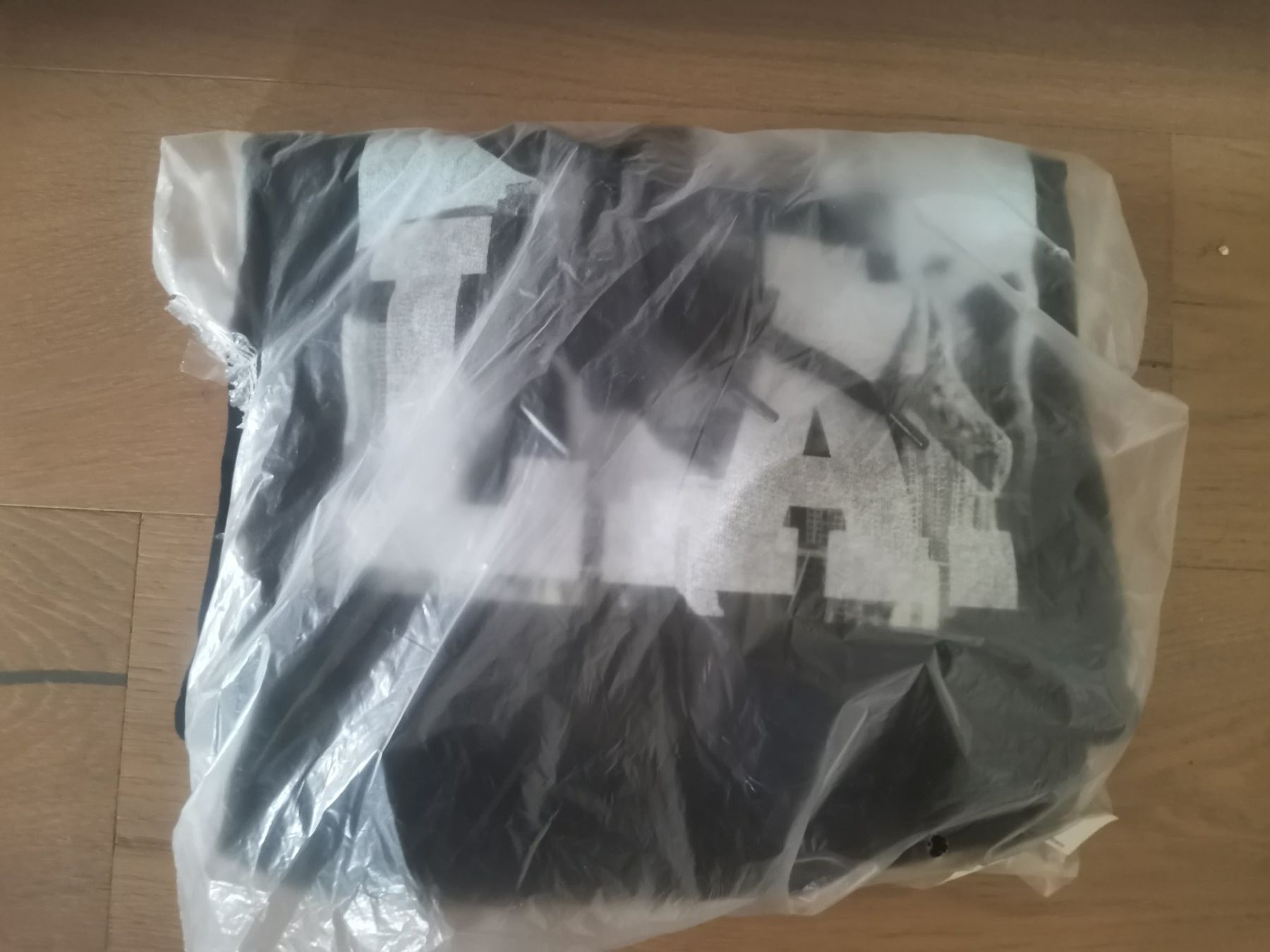 Maglioni & Felpe: Tupac Pullover Hoodie LA Skyline (Black) Grösse S – Nuovo (secondo la descrizione) da Zofingen venduto da noise123 1
