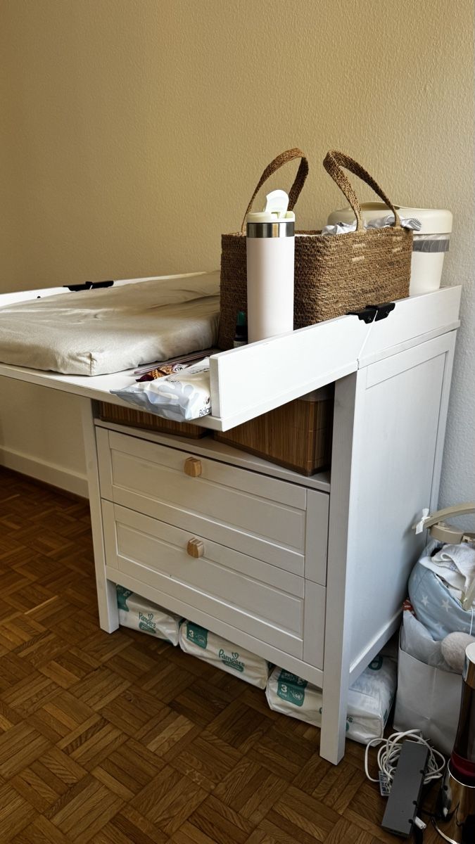 Ikea Tables à langer & accessoires: Ikea SUNDVIK changing table  – D'occasion à Geneve par mak_hzx5 2