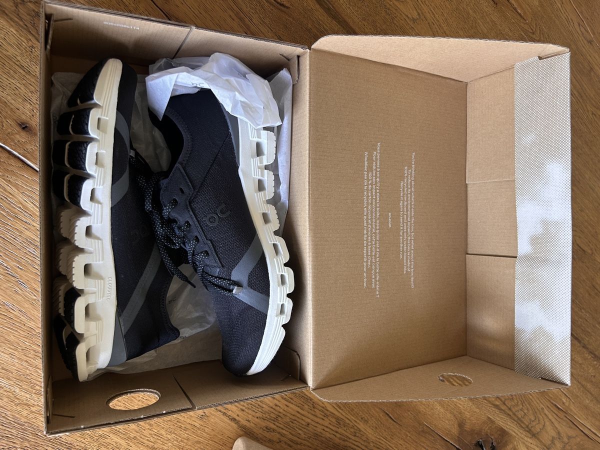 On Scarpe da donna: On Cloud X 4 AD, Gr.39, neu, Schwarz – Nuovo (secondo la descrizione) da Kehrsiten venduto da fot_55m5 3