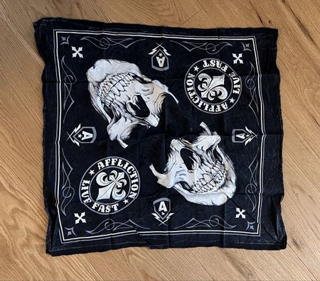 Bandana Affliction schwarz mit Totenkopf Motiv NEU