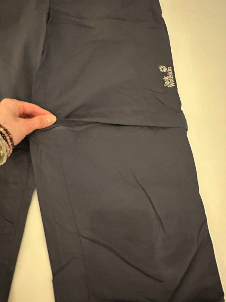 Jack Wolfskin Pantaloni: Jack Wolfskin summer hiking pants – Usato da Dallenwil venduto da ZD2019 2