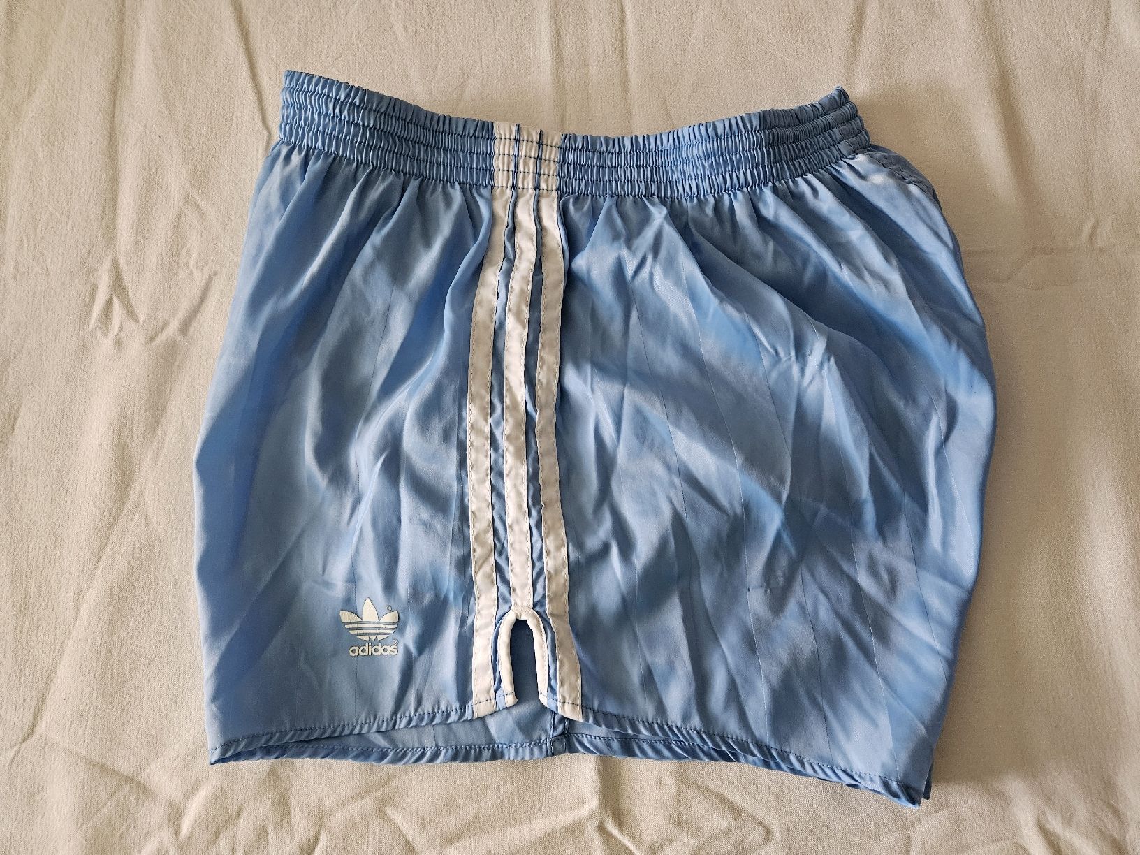 Adidas Hosen: Vintage Adidas Nylon 80s Shorts – Gebraucht aus Ettingen von  3