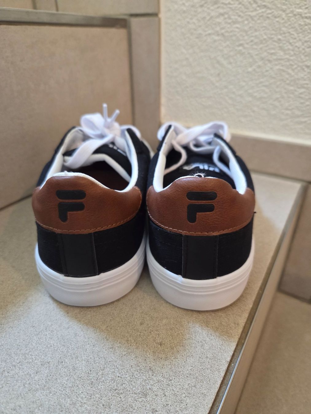 Fila Scarpe per ragazzi: Fila Sneaker Gr. 40 - ungetragen – Nuovo (secondo la descrizione) da Schlierbach venduto da smeralda1313 4