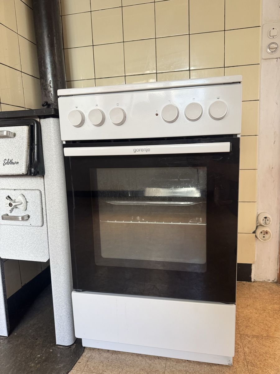 Gorenje Appareils de cuisine: Backofen mit Kochfeld – D'occasion à Krattigen par Conicor
