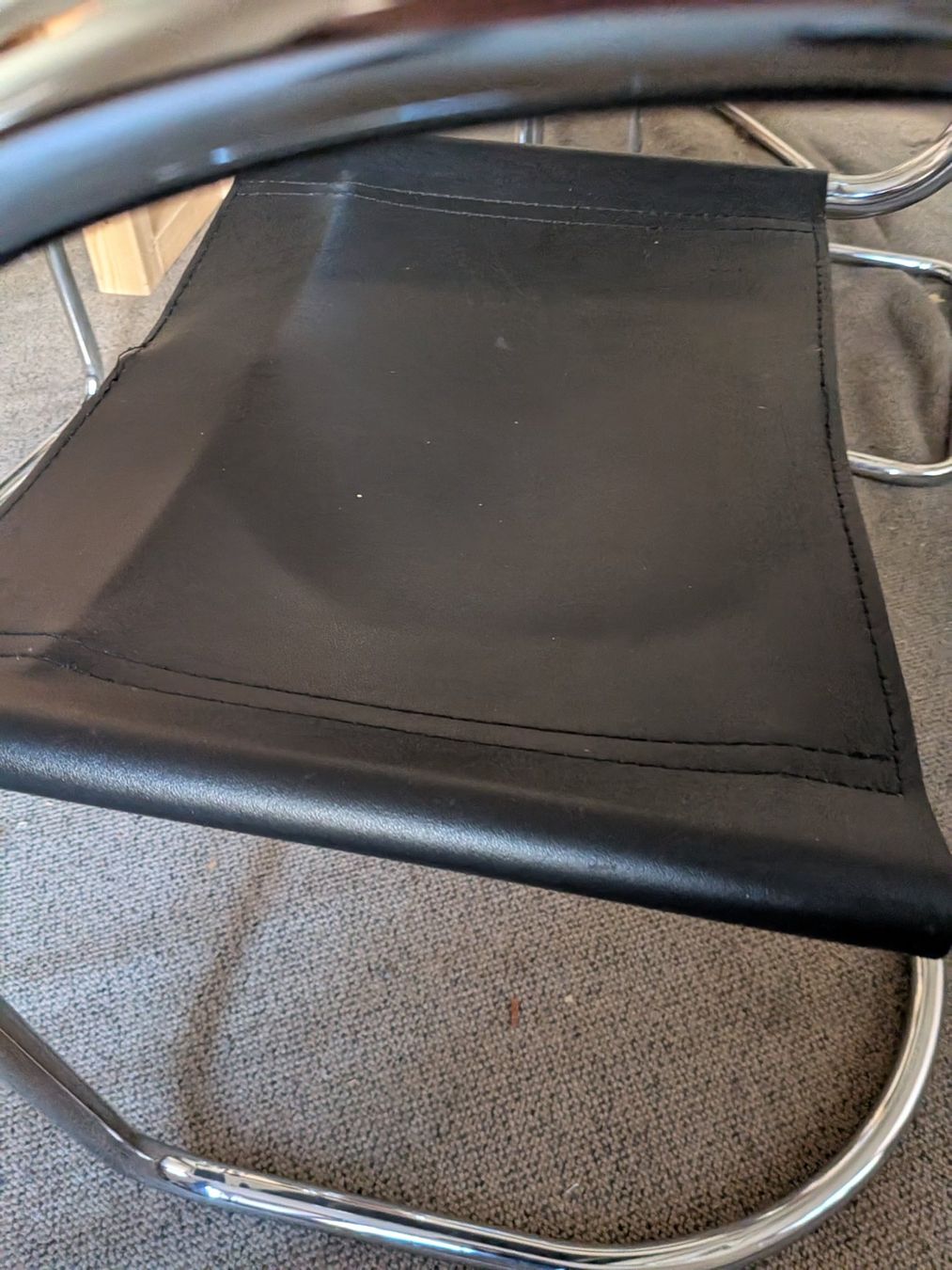 Breuer Chaises: FREISCHWINGER Klassiker, Replika – D'occasion à basel par sta.bile 2
