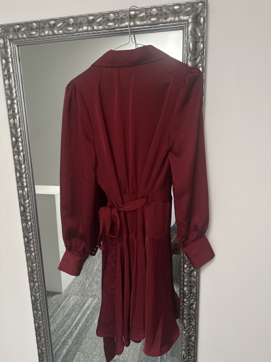 Vestiti: Bordeau short satin wrap dress - S – Usato da Sementina venduto da NinaDel 5