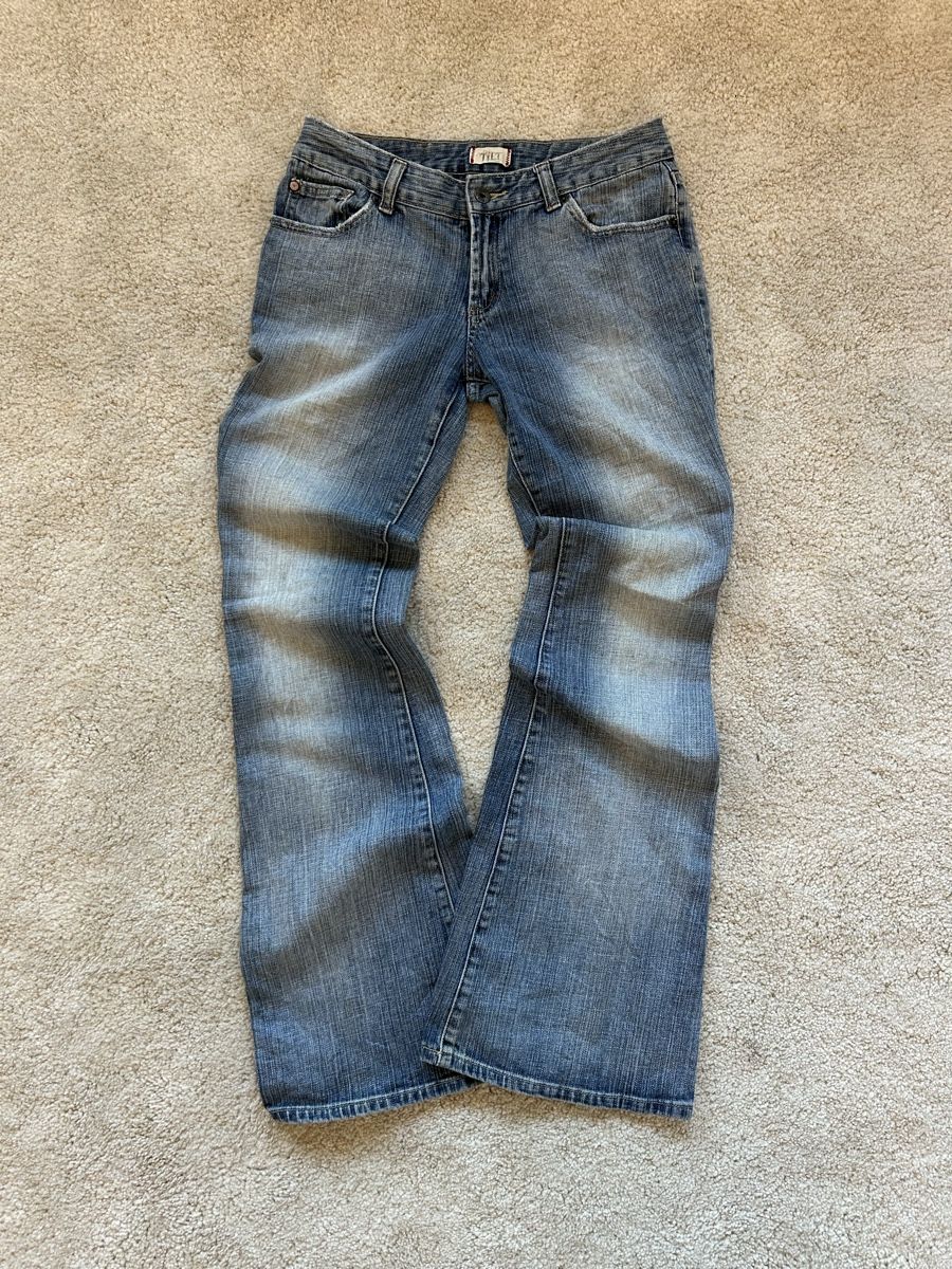 Jeans: super cute y2k jeans with design on backpockets  – Usato da Dietlikon venduto da leaaasells 2