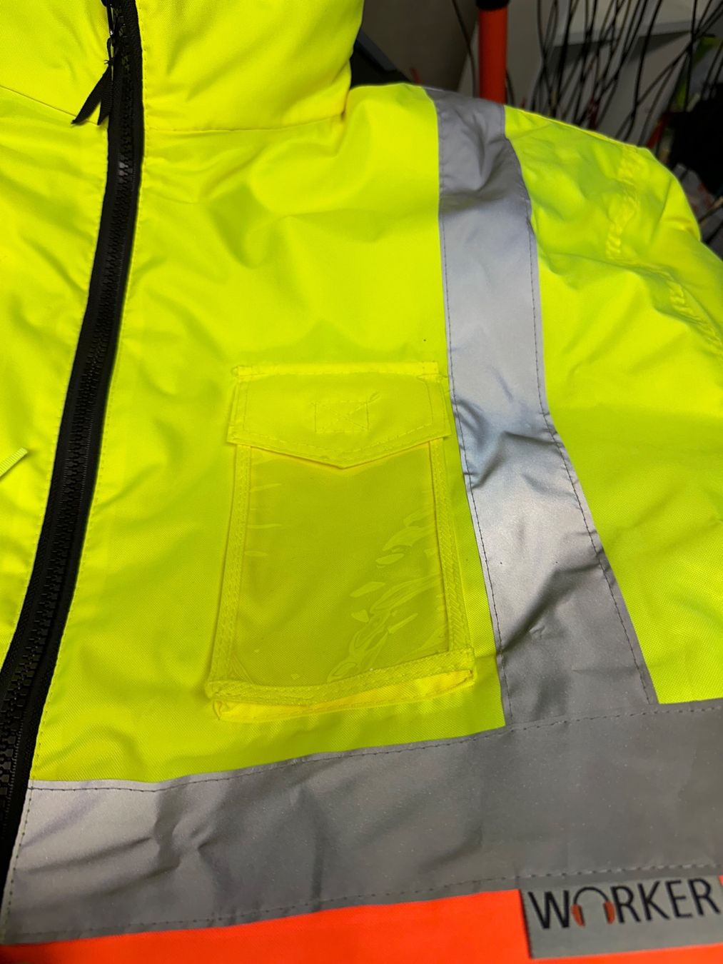 Vestes: Winterjacke/Sicherheitsjacke – Neuf (Voir description) à Riedholz par MaYv2014 1
