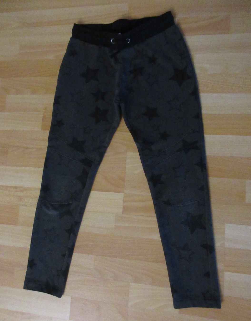 C&A Pantaloni: Freizeithose Grösse 152 – Usato da Kaisten venduto da renault015