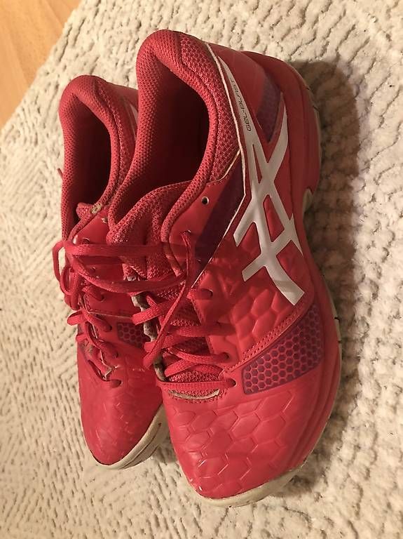 Schuhe für Mädchen: Hallen turnschuhe mädchen – Gebraucht aus wengen von ramonaj 1