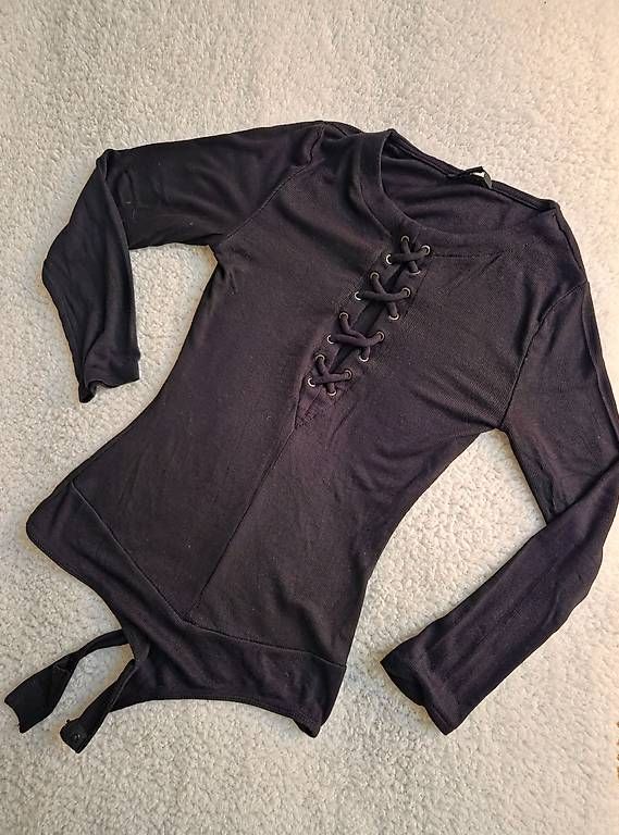 Tops: Body GUESS XS – D'occasion à Petit-Lancy par ZazouB 4