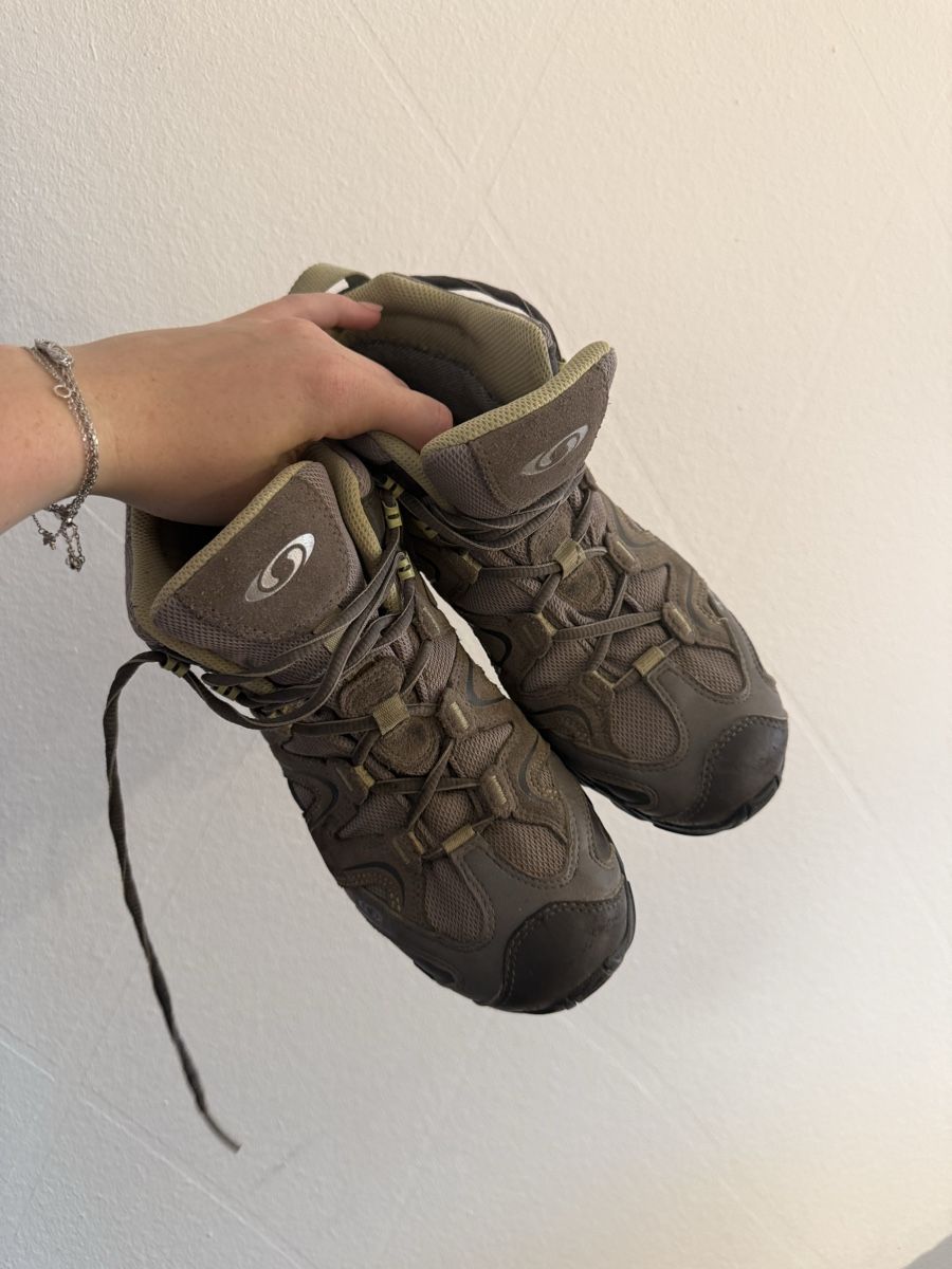 Salomon Scarpe da donna: Trekkingschuhe 39.5 – Usato da Laax GR venduto da laga03 1