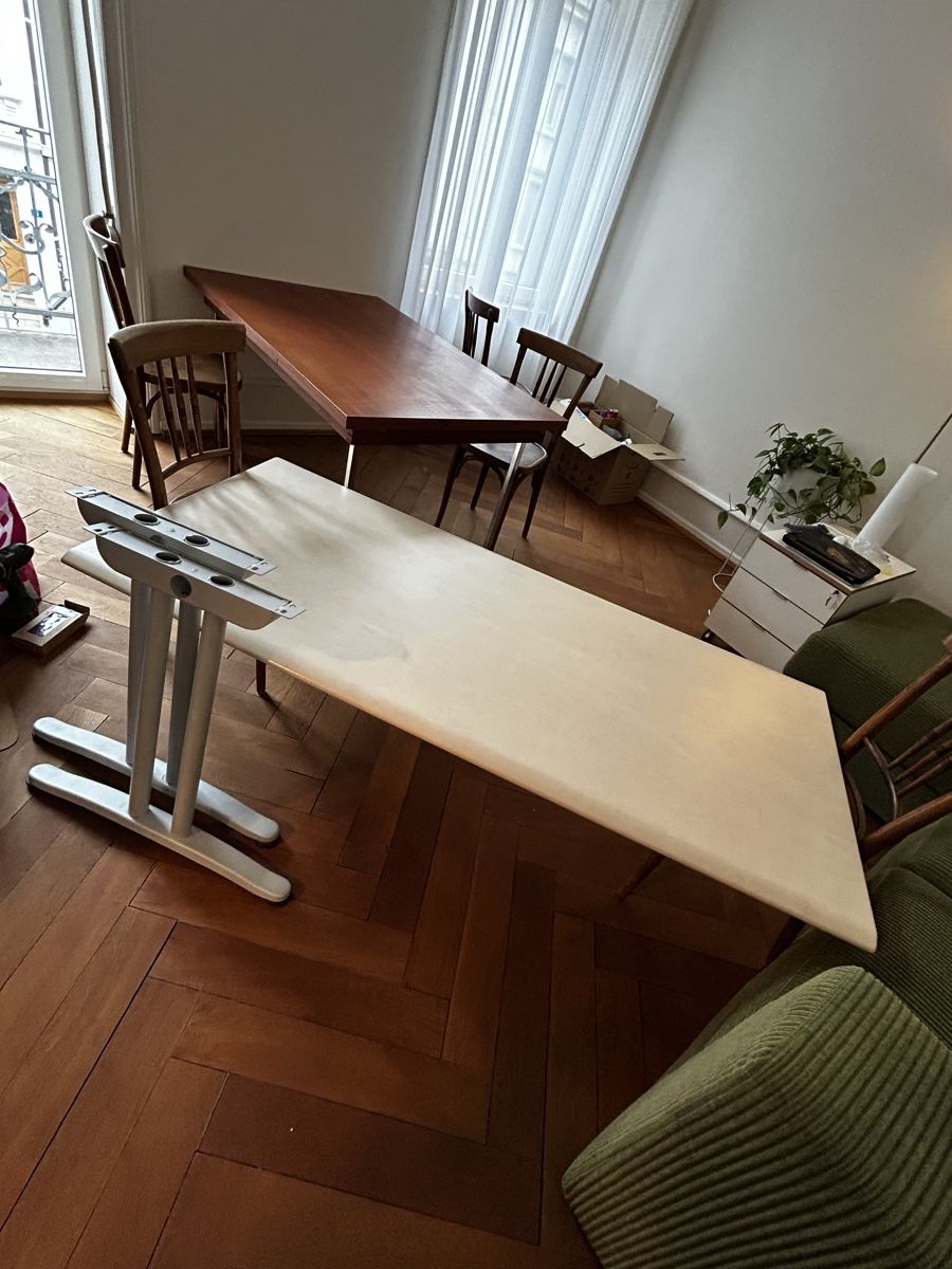 Schreibtische: Bürotisch – Gebraucht aus Basel von leoleoMo