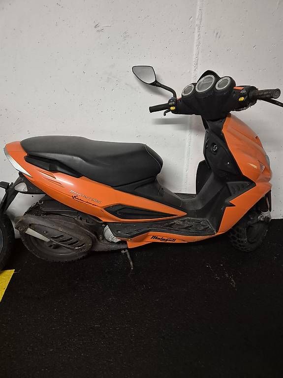 Scooter: Malaguti Phantom F12 R 50ccm – Usato da Aarburg venduto da Vagos 1
