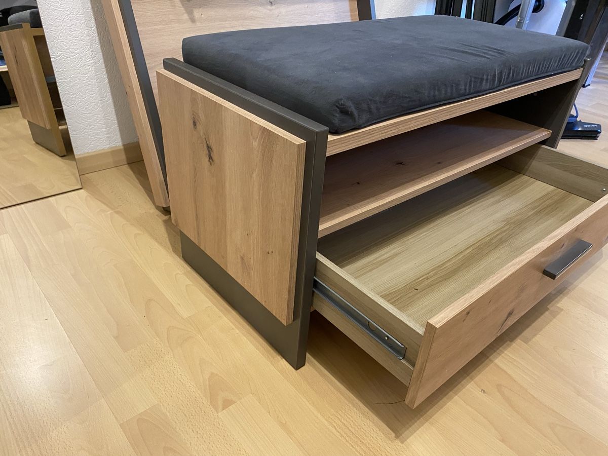 Porte manteau: Garderobe mit Bank und Spiegel – D'occasion à Oberbüren par Citro 6