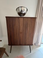 Armoire bar, rayonnage vitres