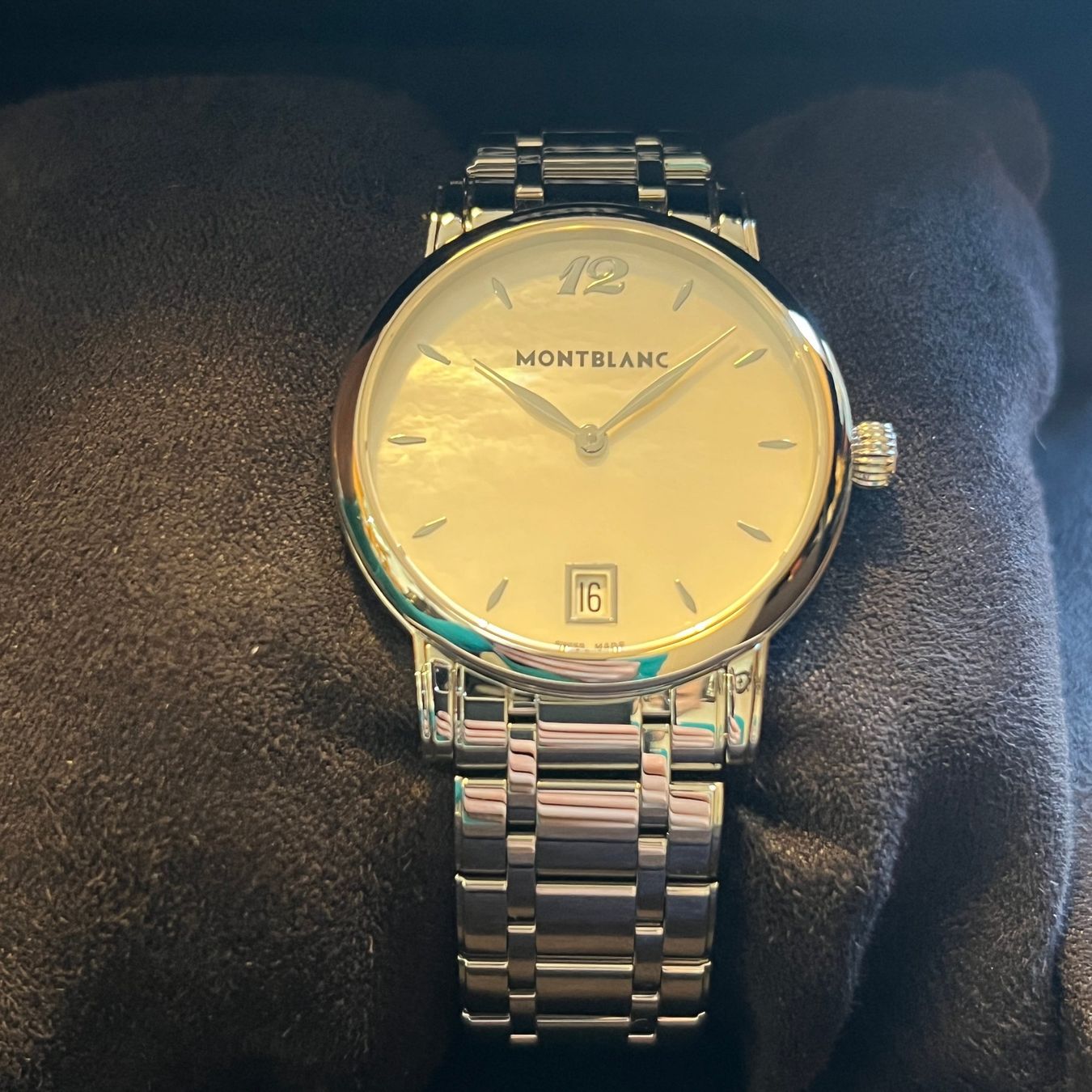 Montblanc Orologi: Montblanc Star Classique MOP Dial Quartz Full Set 7246 – Usato da Carouge GE venduto da Watchaser