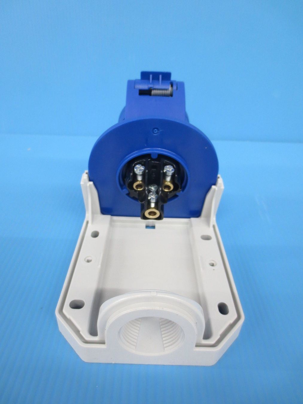 Stecker: CEE Steckdose 16A 3 polig 230V IP44 Neu – Neu (gemäss Beschreibung) aus Sulz LU von Elektrofachverkauf 7