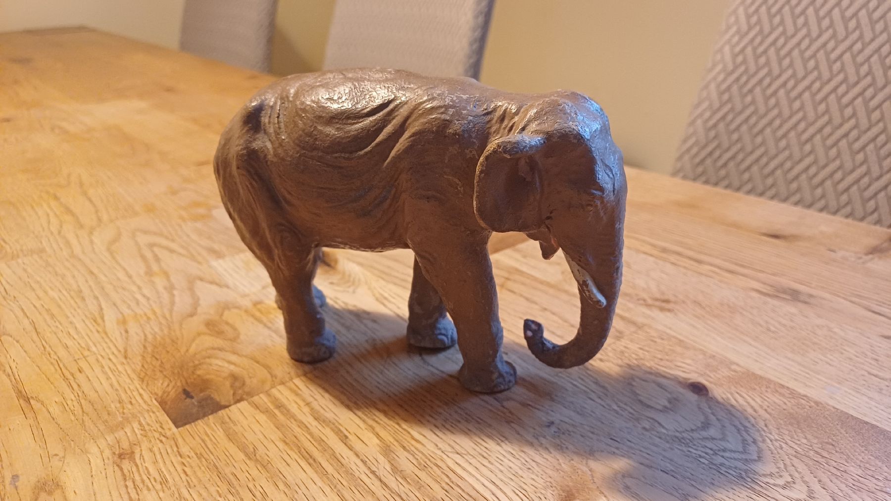Figuren: Antiker Elefant – Gebraucht aus Flawil von Naphtali 8