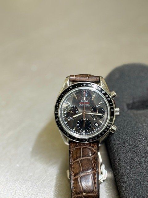 Omega Orologi: Omega Speedmaster Date Chronograph (Automatic Chronometer) – Usato da Veytaux venduto da hug_pm8p