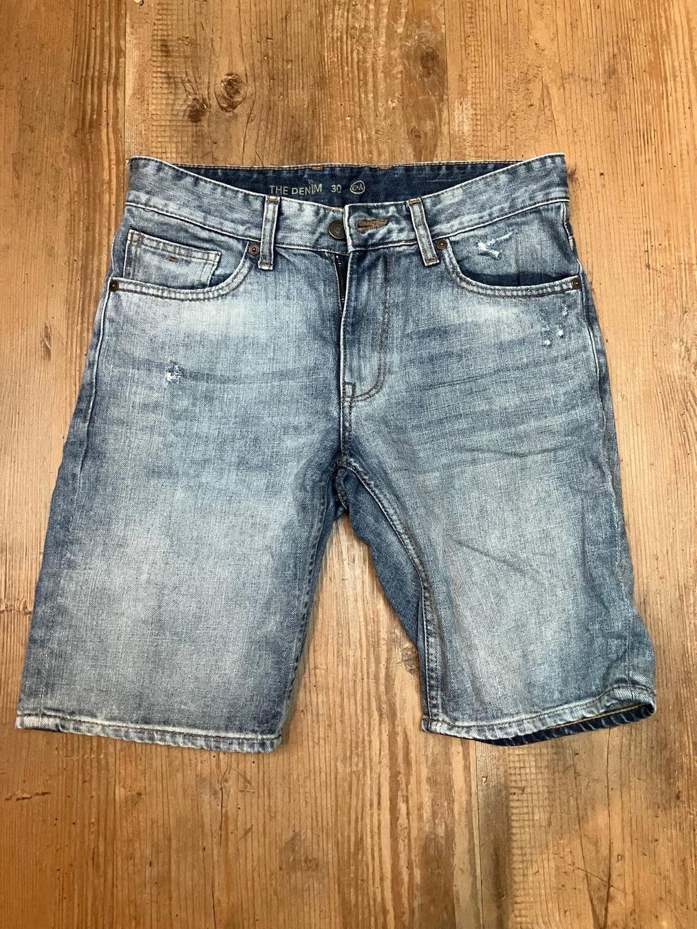 C&A Jeans: Jeans Shorts – Usato da Lalden venduto da wal_k7qx