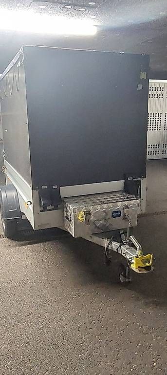 Humbaur Rimorchi: Remorque Humbaur 750 kg – Usato da La Chaux-de-Fonds venduto da stakka 2