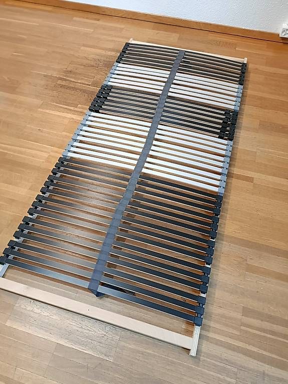 Letti: Bettgestell mit Rost 180 x 200  – Usato da Sta. Maria V. M. venduto da Lexaxs 4