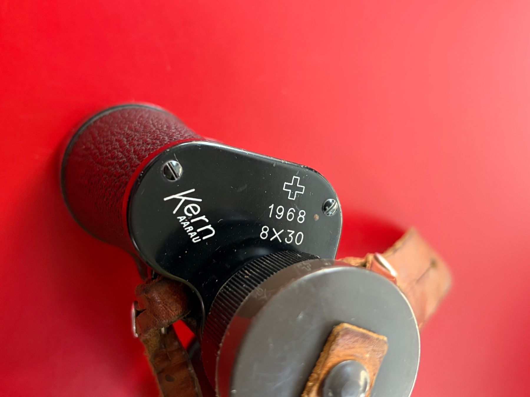 Kern Binocoli: Antiker Feldstecher / CH-Armee / Kern Aarau – Usato da Zürich venduto da Airflow22 1