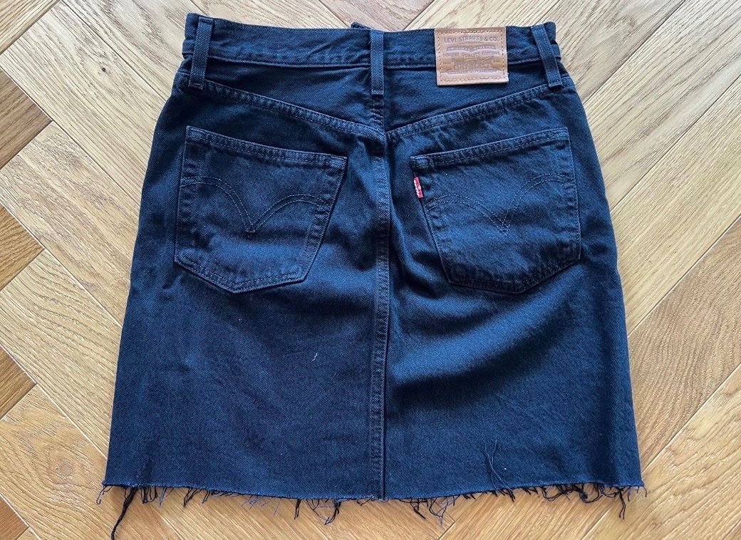 Levi's Gonne: Schwarzer Levi's Jeansrock Gr. 25 Damen – Usato da Gondiswil venduto da shaenu