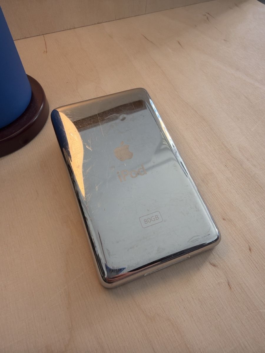 Apple Lecteur media portable: Apple iPod Classic 80GB Silber – D'occasion à Aarau par inf_xj5w 1