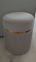 Pouf gris et or Maisons du Monde, comme neuf !